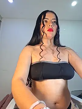 Snapshot of Anal_Luucia chatting on February 4, 2026, 11:38 am Anal Luucia online show from February 4, 2026, 11:38 am