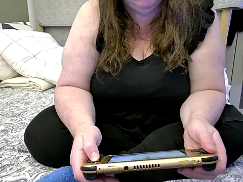 MarthaBriest online show from November 6, 2025, 6:50 am