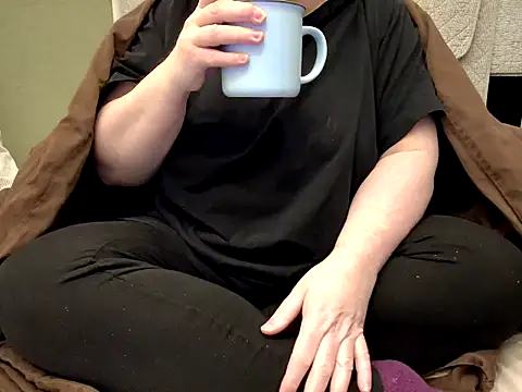 MarthaBriest online show from April 3, 2026, 4:08 am