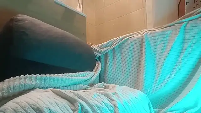 Hungry  Puppy online show from October 9, 2025, 1:17 am