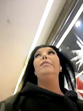 Tisha Busty online show from November 22, 2025, 1:21 pm