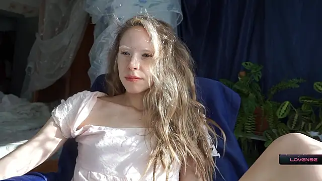 Snapshot of _Phantom_thread_ chatting on February 25, 2026, 11:32 am Phantom thread online show from February 25, 2026, 11:32 am