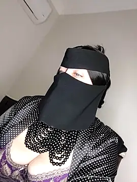 Snapshot of -Arab_milf- chatting on February 24, 2025, 7:52 pm -Arab milf- online show from February 24, 2025, 7:52 pm