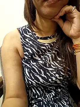 Snapshot of MIss-Naina chatting on March 18, 2025, 1:02 am MIss-Naina online show from March 18, 2025, 1:02 am