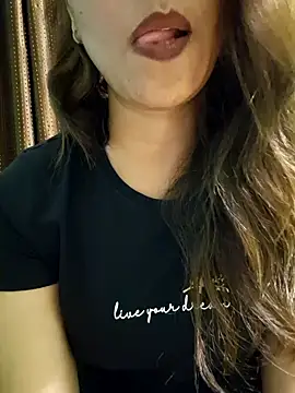 Snapshot of MIss-Naina chatting on February 9, 2025, 10:20 am MIss-Naina online show from February 9, 2025, 10:20 am