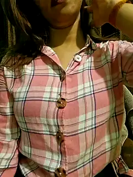 Snapshot of MIss-Naina chatting on February 7, 2025, 6:24 pm MIss-Naina online show from February 7, 2025, 6:24 pm