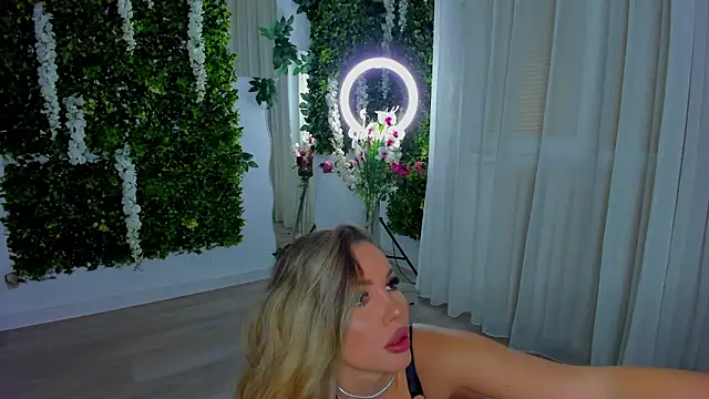 VivienCarter online show from March 3, 2026, 3:46 am