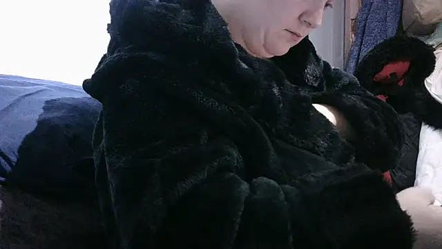 busty-bella1 online show from October 21, 2025, 10:14 am