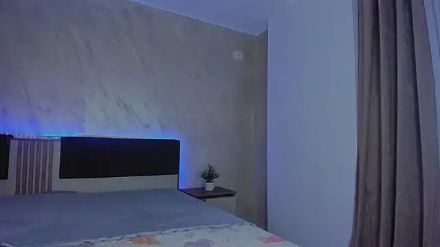 AliyaWade  online show from November 20, 2025, 3:51 am