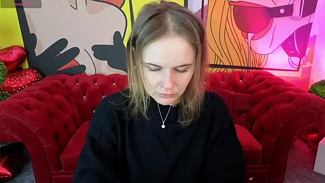 MaribelRiverr  online show from April 26, 2026, 6:00 am