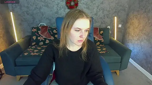 MaribelRiverr  online show from December 23, 2025, 6:45 am