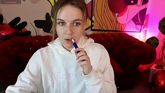 MaribelRiverr  online show from March 27, 2026, 6:33 am