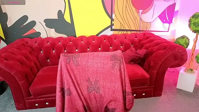 MaribelRiverr  online show from June 12, 2026, 5:16 am