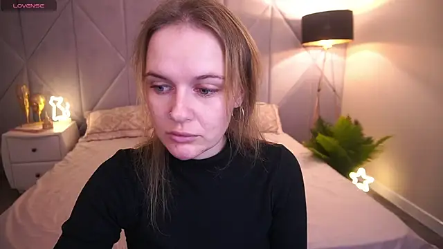 MaribelRiverr  online show from November 10, 2025, 6:51 am