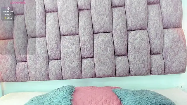 britanny-collyns online show from September 12, 2025, 7:35 pm