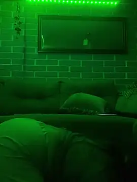 manelinda7 online show from February 27, 2025, 8:24 am