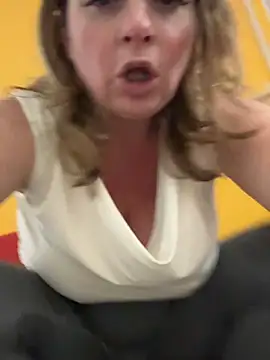 Snapshot of Lombada chatting on January 5, 2026, 5:38 pm Lombada online show from January 5, 2026, 5:38 pm