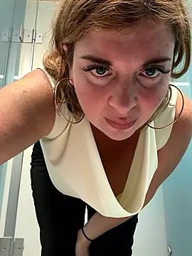 Snapshot of Lombada chatting on January 8, 2026, 2:45 pm Lombada online show from January 8, 2026, 2:45 pm