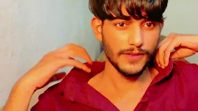 kingkartik7 online show from May 17, 2026, 4:51 pm