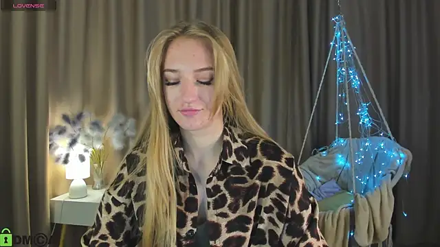 Snapshot of Stacy_River chatting on October 12, 2025, 9:32 am Stacy River online show from October 12, 2025, 9:32 am