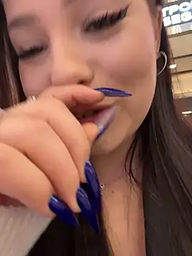 Chloe  Moon online show from March 4, 2026, 2:14 pm