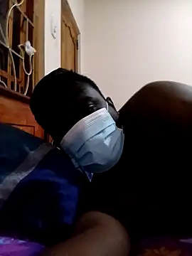 Snapshot of nikini1621 chatting on September 10, 2025, 8:19 pm nikini1621 online show from September 10, 2025, 8:19 pm