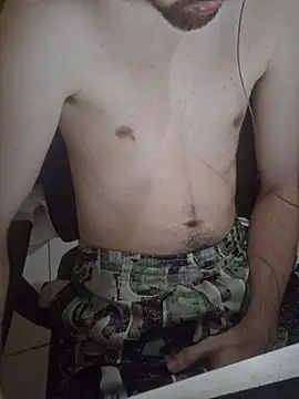 Snapshot of OliverWtdh chatting on March 26, 2026, 5:22 pm OliverWtdh online show from March 26, 2026, 5:22 pm