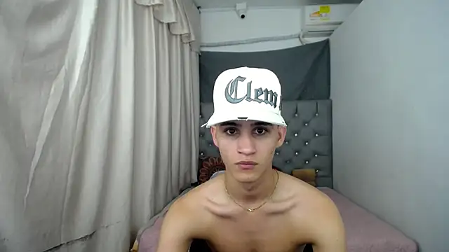 Snapshot of wild_fantasy_69 chatting on January 10, 2025, 9:23 am wild fantasy 69 online show from January 10, 2025, 9:23 am