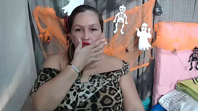 mom son dirty online show from October 31, 2025, 2:24 pm