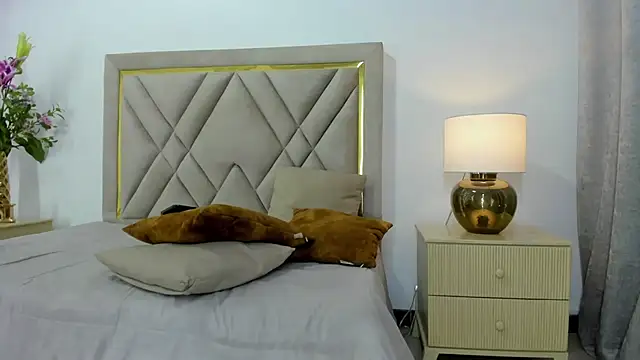 emily queen2 online show from March 30, 2026, 6:09 pm