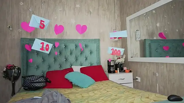 Marcelaa fox online show from February 13, 2026, 9:04 pm