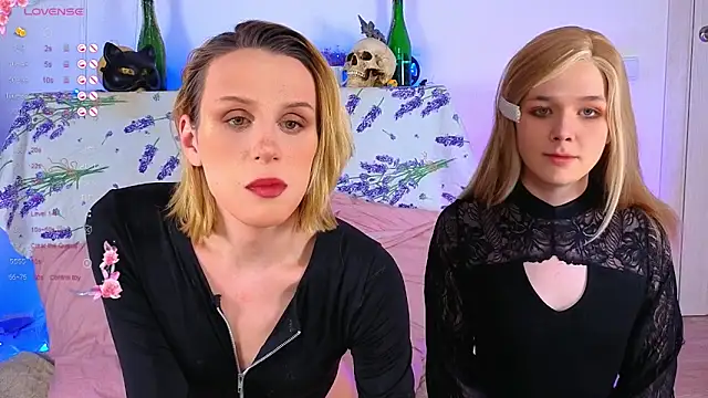  yourFoxy  online show from November 12, 2025, 10:46 pm