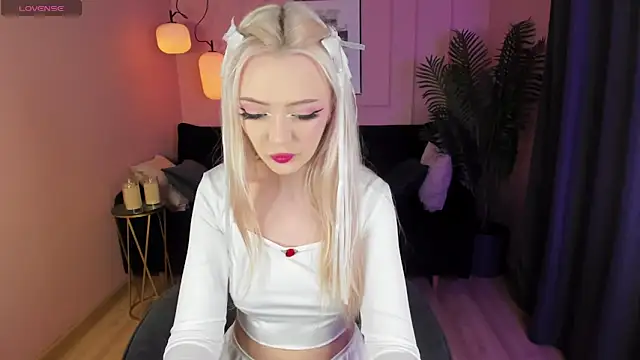 EmilyAir online show from March 5, 2025, 2:14 am