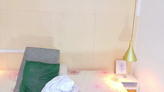 Chocolatte bar online show from February 22, 2025, 12:40 pm