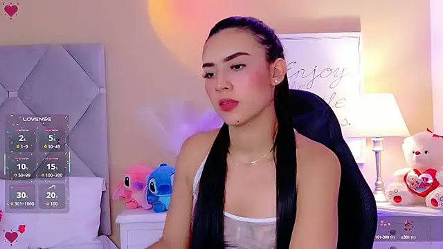 IsaValencia online show from September 9, 2025, 10:08 pm