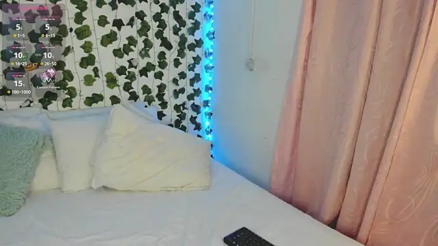 Snapshot of daren_paulina chatting on October 25, 2025, 2:22 am daren paulina online show from October 25, 2025, 2:22 am