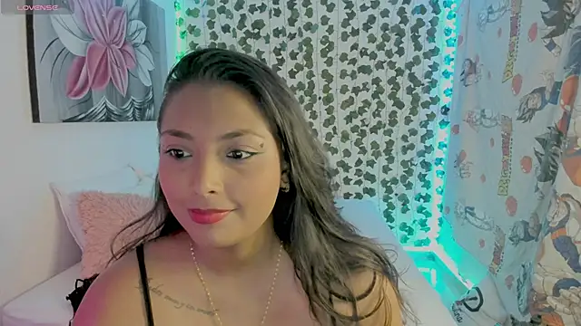 Snapshot of daren_paulina chatting on January 17, 2025, 1:15 am daren paulina online show from January 17, 2025, 1:15 am