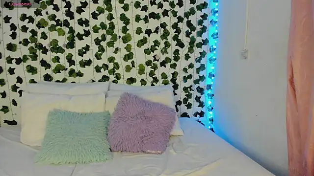 Snapshot of daren_paulina chatting on September 25, 2025, 11:49 am daren paulina online show from September 25, 2025, 11:49 am