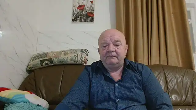 Snapshot of fullballs6 chatting on December 23, 2025, 3:39 am fullballs6 online show from December 23, 2025, 3:39 am