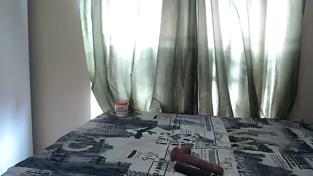 Snapshot of Foxybrownxx1 chatting on March 1, 2026, 1:00 pm Foxybrownxx1 online show from March 1, 2026, 1:00 pm