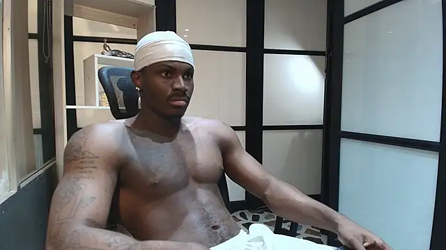 Snapshot of EthanTravis_ chatting on March 19, 2025, 8:54 pm EthanTravis  online show from March 19, 2025, 8:54 pm