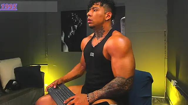 Snapshot of bradley_smith chatting on February 28, 2026, 2:33 am bradley smith online show from February 28, 2026, 2:33 am