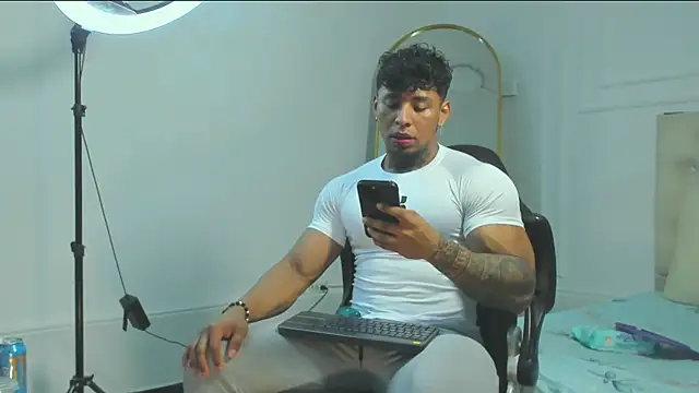 bradley smith online show from October 19, 2025, 2:09 pm