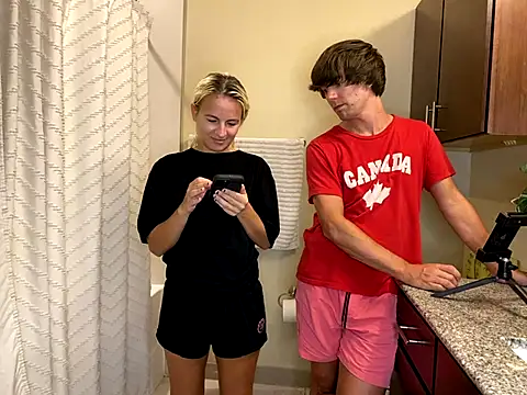 girlfriendmissy online show from September 24, 2025, 12:29 am