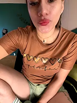 Snapshot of Bckystonee chatting on October 4, 2025, 9:05 pm Bckystonee online show from October 4, 2025, 9:05 pm