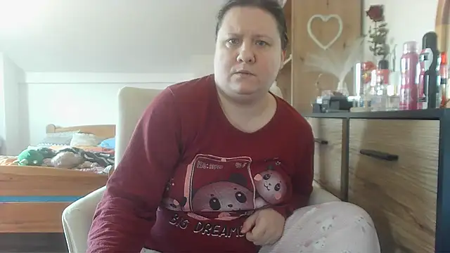 Snapshot of ReifeVenna chatting on February 21, 2025, 7:34 am ReifeVenna online show from February 21, 2025, 7:34 am