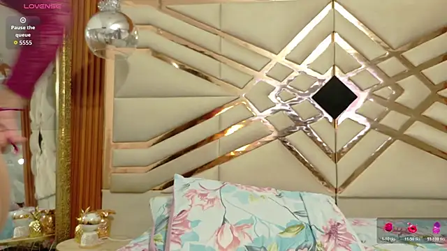 Sluttyandmature online show from March 30, 2026, 12:50 pm