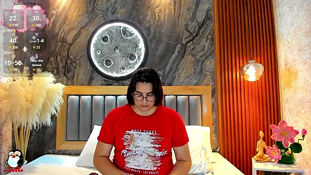 BellaPeers  online show from April 7, 2026, 11:45 am