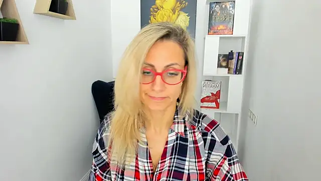 MuseOfStage online show from November 23, 2025, 11:31 am