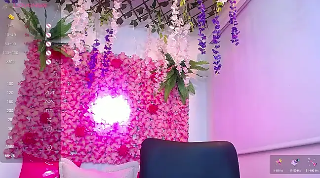 BLONDE SEXYHOT online show from March 18, 2025, 8:39 am